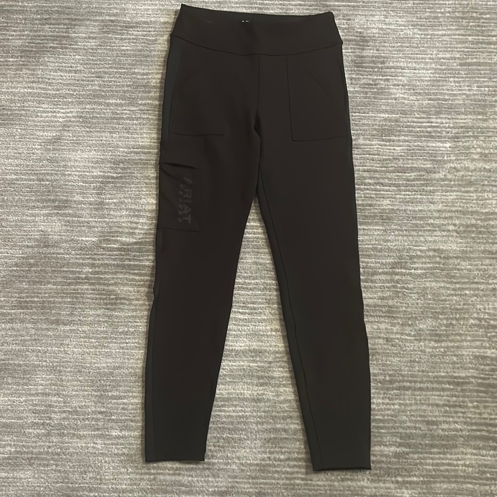 NWOT Ariat stretch cargo utility legging Rebar size small